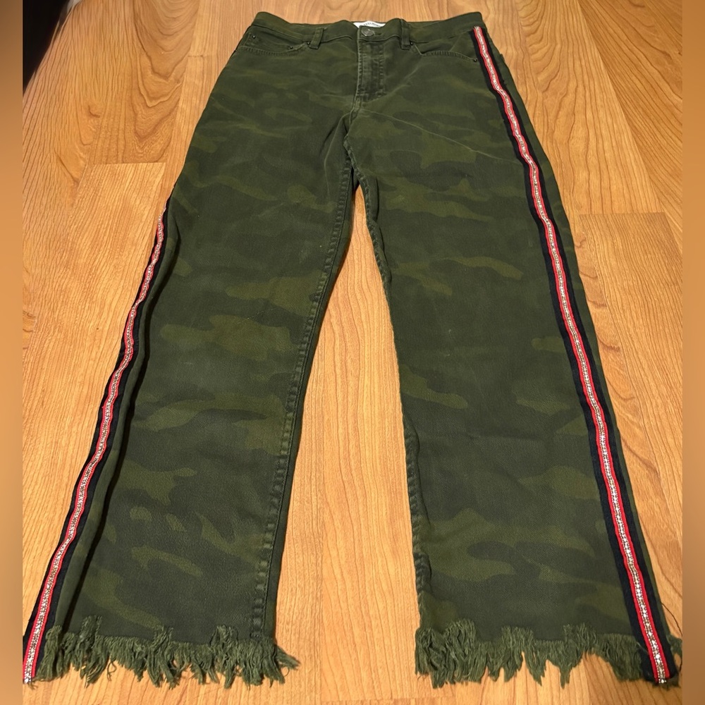 Zara Woman Camo Print Crop Raw Hem Jeans Side Stripe Size 2 Women's